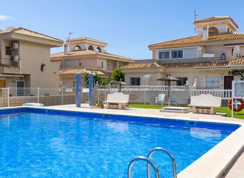 Alquiler a largo plazo - Apartamento / piso - Orihuela - La Zenia