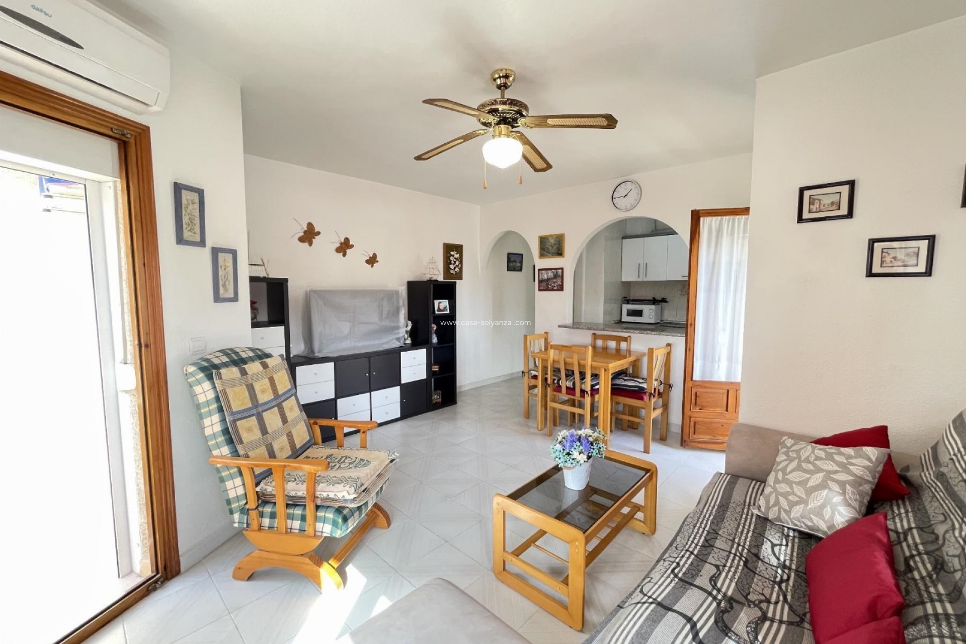 Alquiler a largo plazo - Apartamento / piso - Torrevieja - Playa De Los Naufragos