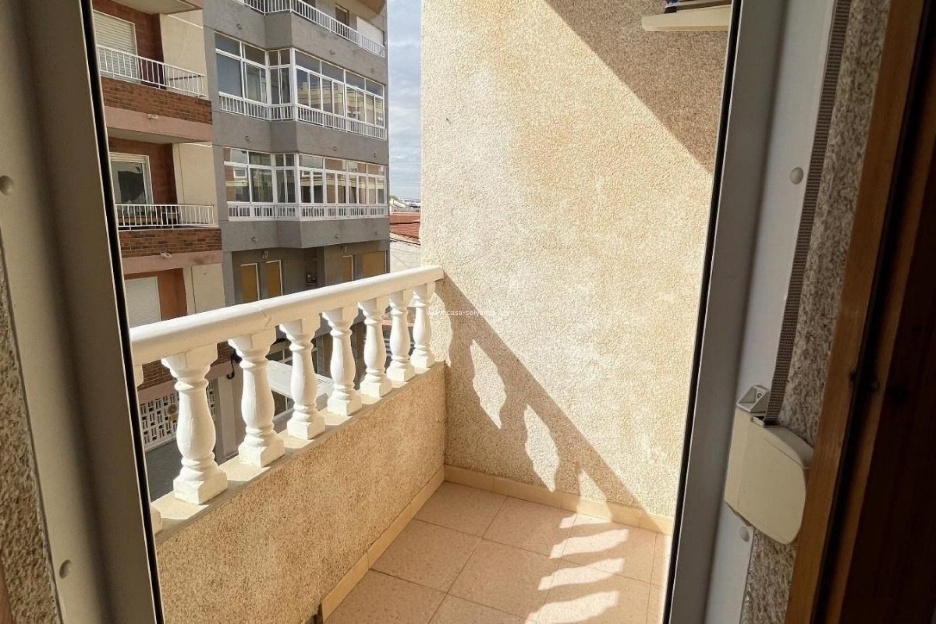 Alquiler a largo plazo - Apartamento / piso - Torrevieja - Playa De Los Naufragos