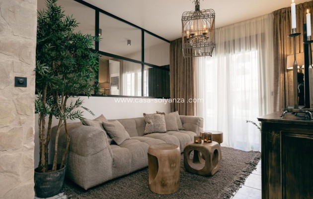 Apartamento / piso - Reventa - Torrevieja - Las Piscinas Naturales