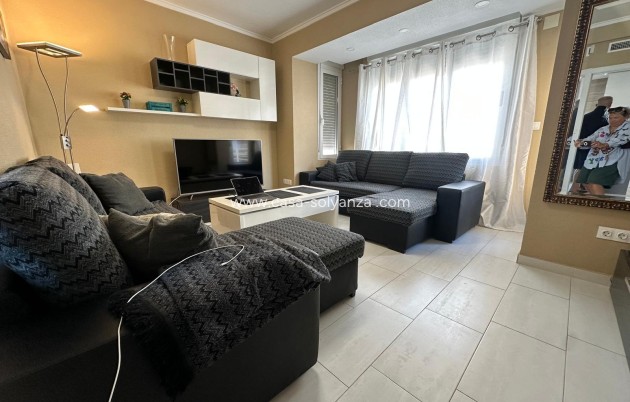 Apartamento / piso - Reventa - Torrevieja - Paseo Maritimo