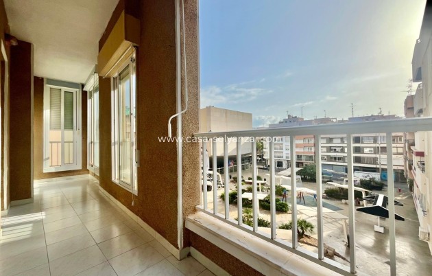 Apartamento / piso - Reventa - Torrevieja - Torrevieja