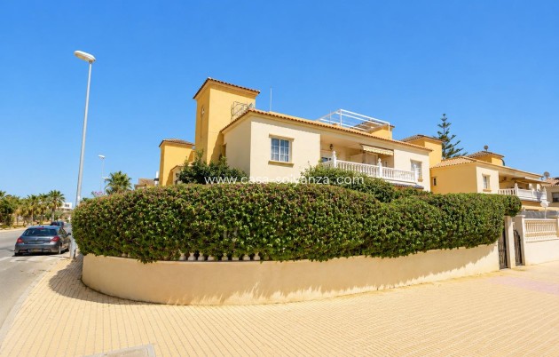 Apartment / flat - Resale - Orihuela Costa - Lomas de Cabo Roig