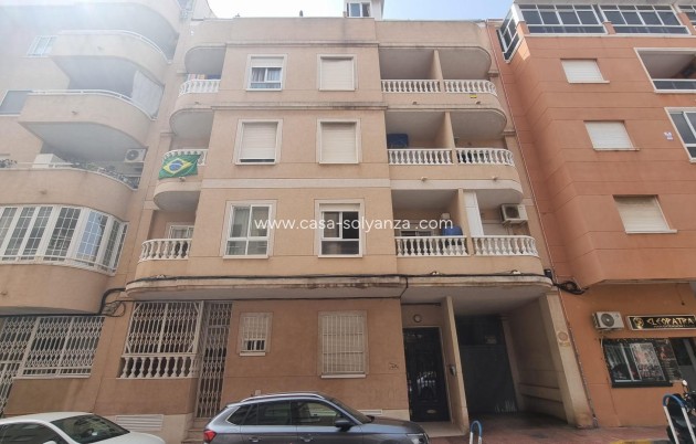 Apartment / flat - Resale - Torrevieja - Center