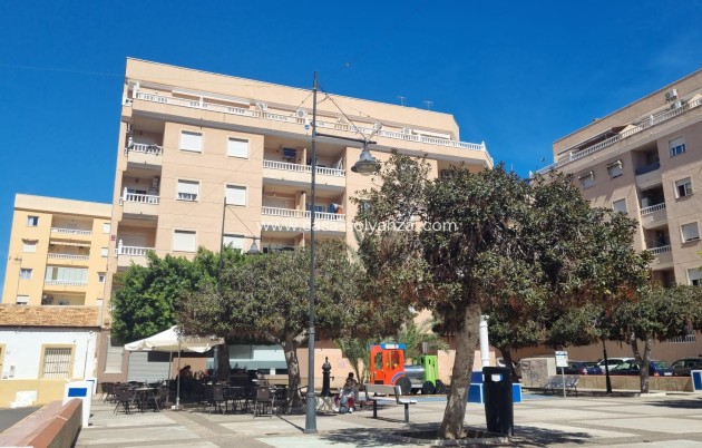 Apartment / flat - Resale - Torrevieja - Center