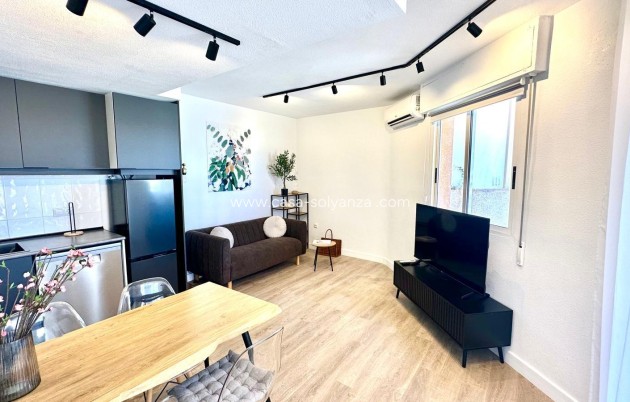 Apartment / flat - Resale - Torrevieja - Center