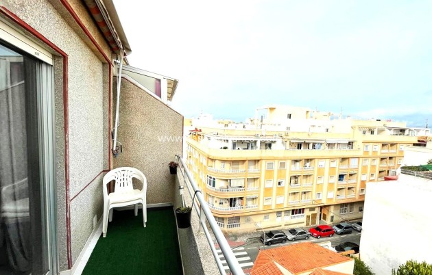 Apartment / flat - Resale - Torrevieja - Center
