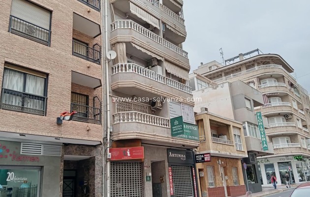 Apartment / flat - Resale - Torrevieja - Center