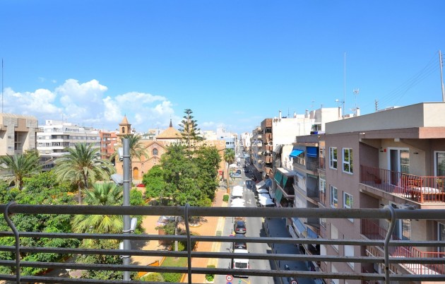 Apartment / flat - Resale - Torrevieja - Center
