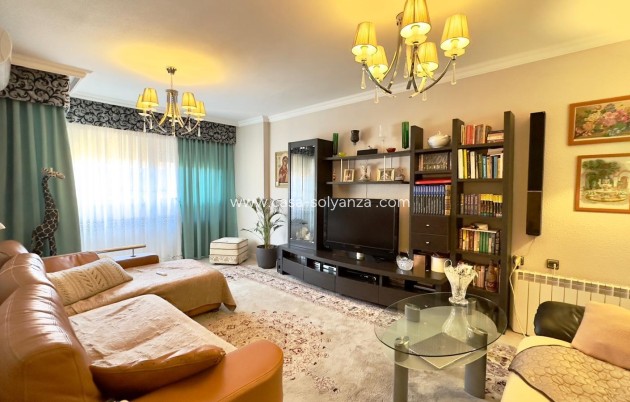 Apartment / flat - Resale - Torrevieja - Center