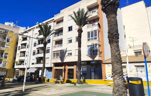 Apartment / flat - Resale - Torrevieja - Center