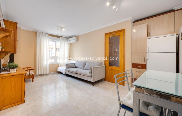 Apartment / flat - Resale - Torrevieja - Center