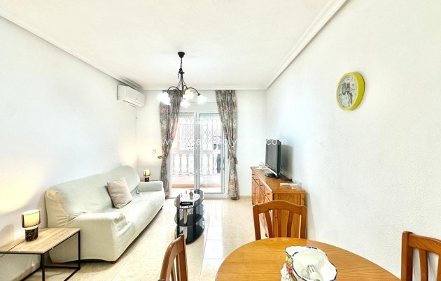 Apartment / flat - Resale - Torrevieja - Center