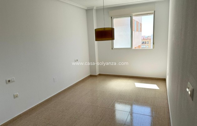 Apartment / flat - Resale - Torrevieja - Center