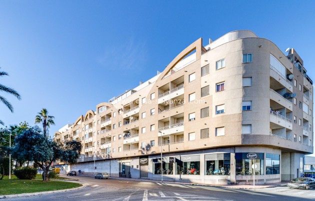 Apartment / flat - Resale - Torrevieja - Costa Blanca