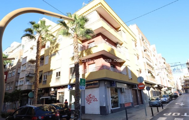Apartment / flat - Resale - Torrevieja - Costa Blanca