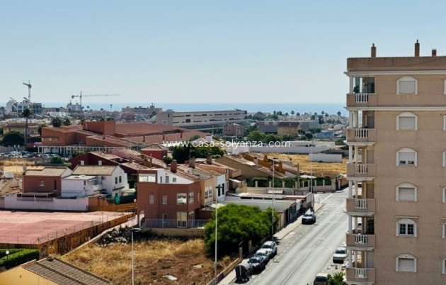 Apartment / flat - Resale - Torrevieja - Costa Blanca