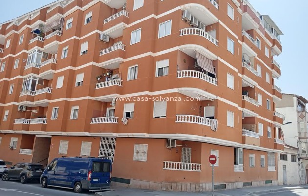 Apartment / flat - Resale - Torrevieja - CSRES-78953