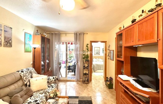 Apartment / flat - Resale - Torrevieja - CSRES-92891