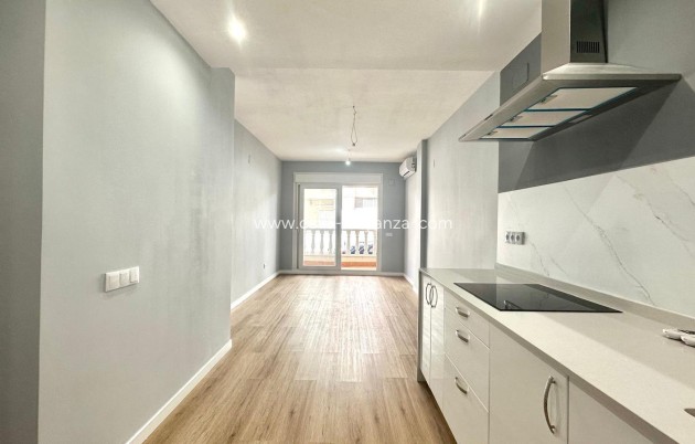 Apartment / flat - Resale - Torrevieja - La Mata