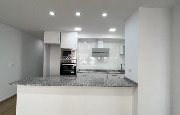 Apartment / flat - Resale - Torrevieja - La Mata