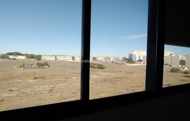 Apartment / flat - Resale - Torrevieja - La Mata