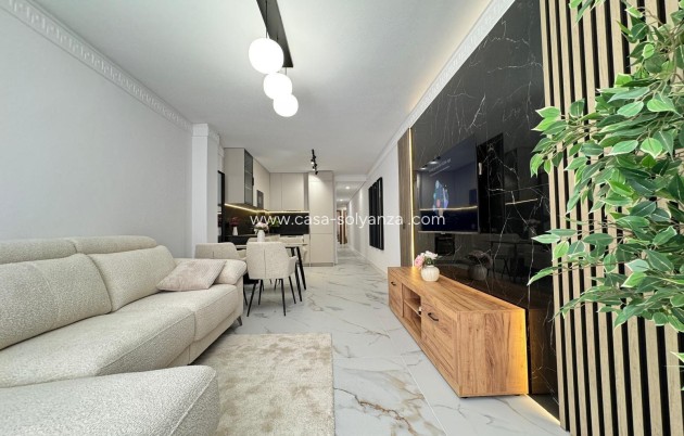 Apartment / flat - Resale - Torrevieja - Playa de los Locos