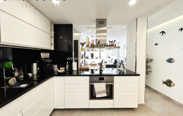 Apartment / flat - Resale - Torrevieja - Playa de los Locos