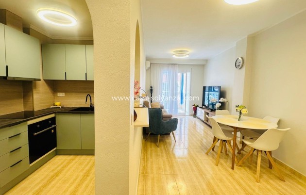 Apartment / flat - Resale - Torrevieja - Playa del Cura