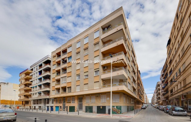 Apartment / flat - Resale - Torrevieja - Playa del Cura