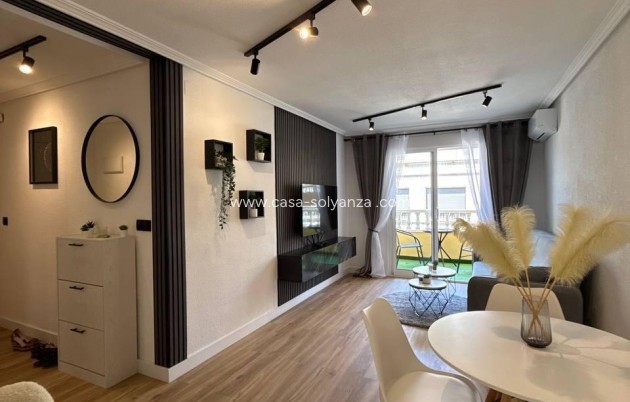 Apartment / flat - Resale - Torrevieja - Playa del Cura