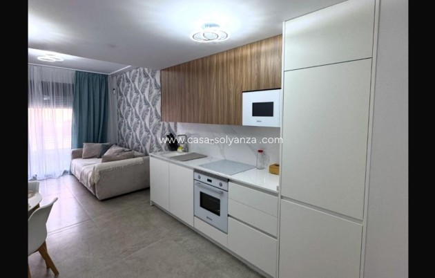 Apartment / flat - Resale - Torrevieja - Playa del Cura