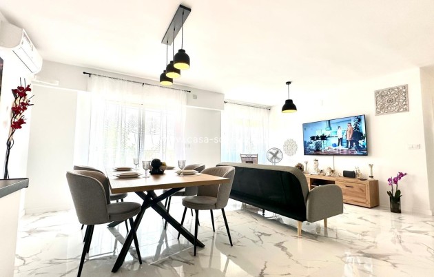 Apartment / flat - Resale - Torrevieja - Punta Prima