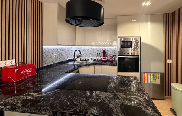 Apartment / flat - Resale - Torrevieja - Torrevieja Centro