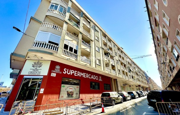 Appartement / flat - Herverkoop - Torrevieja - Center