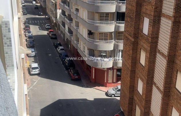 Appartement / flat - Herverkoop - Torrevieja - CSRES-87759