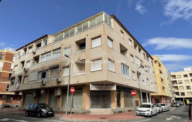 Appartement - Location à long terme - Torrevieja - Playa De Los Naufragos