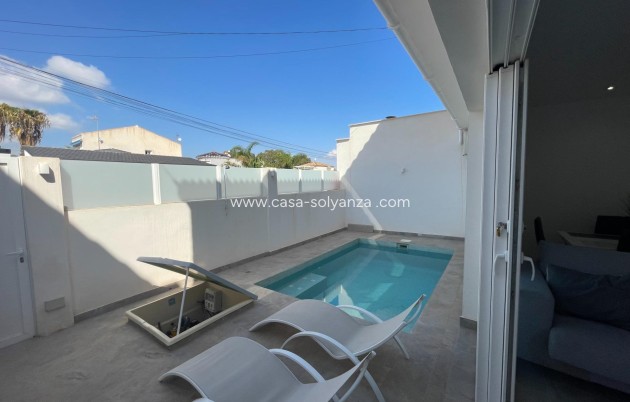 Bungalow - Herverkoop - Orihuela Costa - CSRES-24581