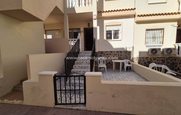 Bungalow - Wiederverkauf - Orihuela Costa - La Florida