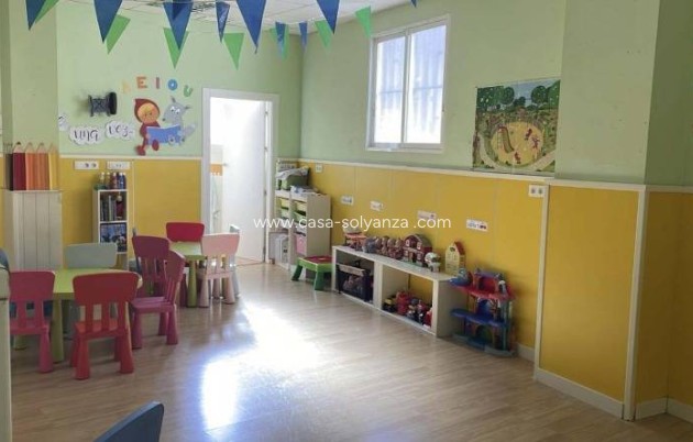 Comercial - Reventa - Murcia - Barrio Del Carmen