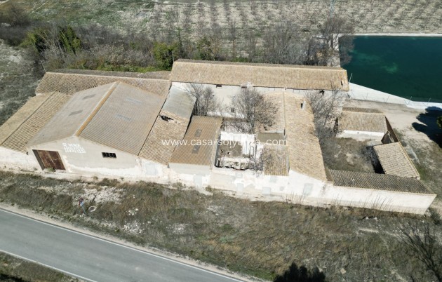 Country Property/Finca - Wiederverkauf - Villena - Inland