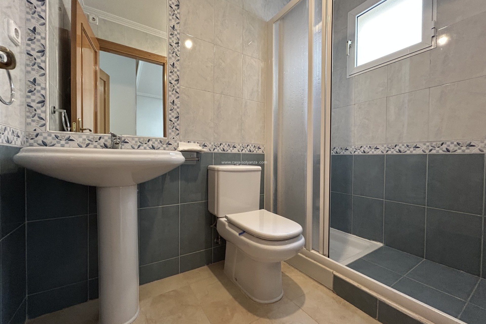 Herverkoop - Appartement / flat - 2778 - Inland