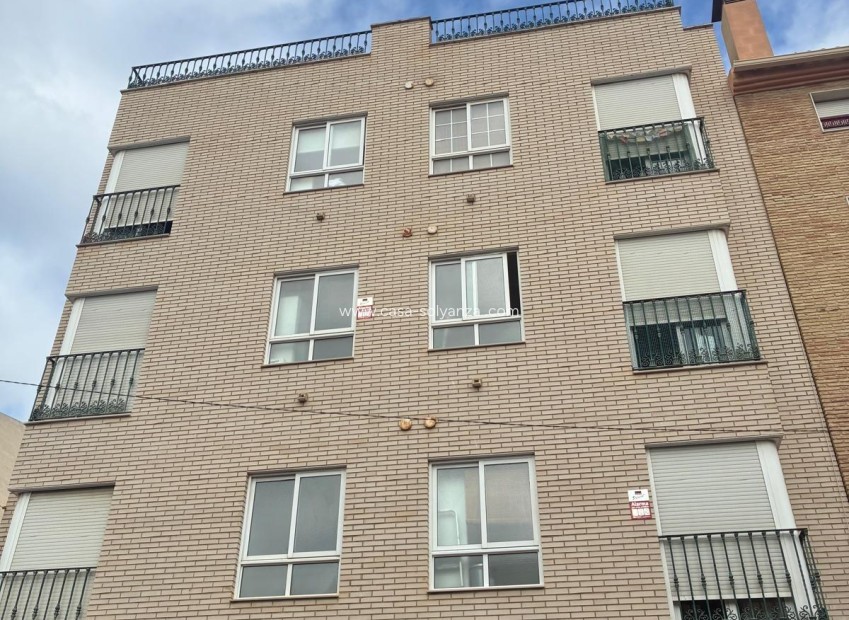 Herverkoop - Appartement / flat - Almoradí - Centro