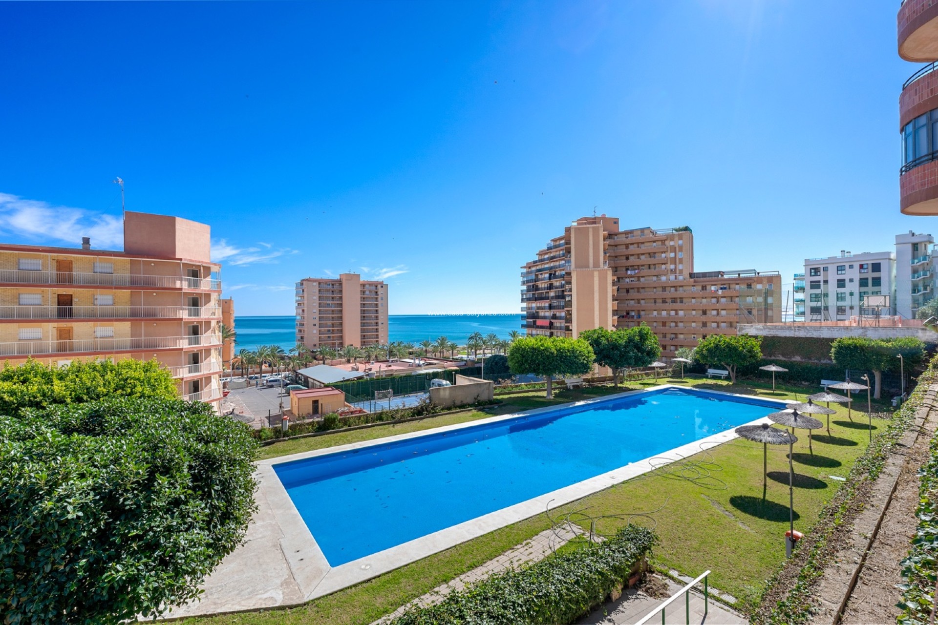 Herverkoop - Appartement / flat - Arenales del Sol - Segunda linea playa