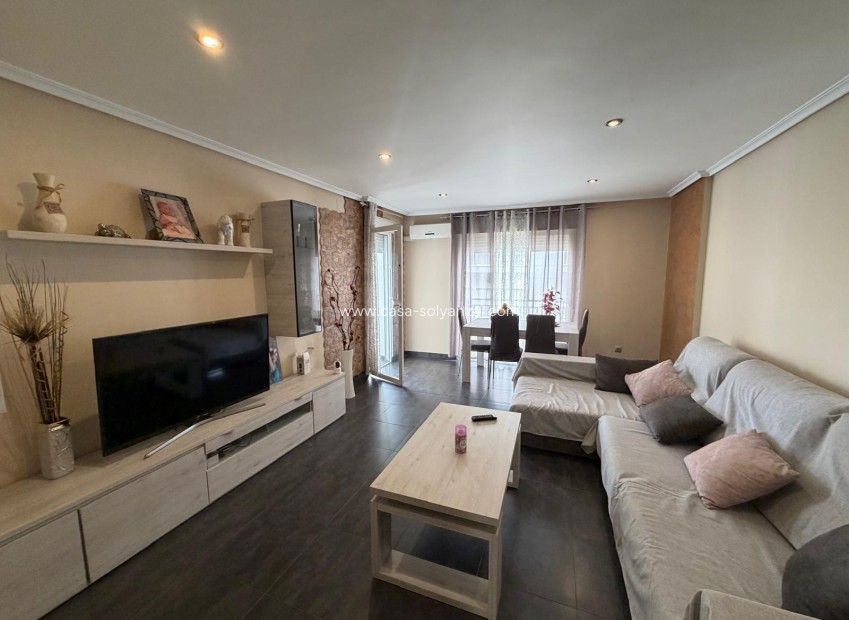 Herverkoop - Appartement / flat - Beniel - Centro