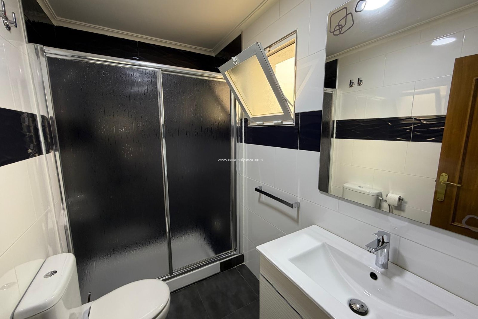 Herverkoop - Appartement / flat - Beniel - Centro