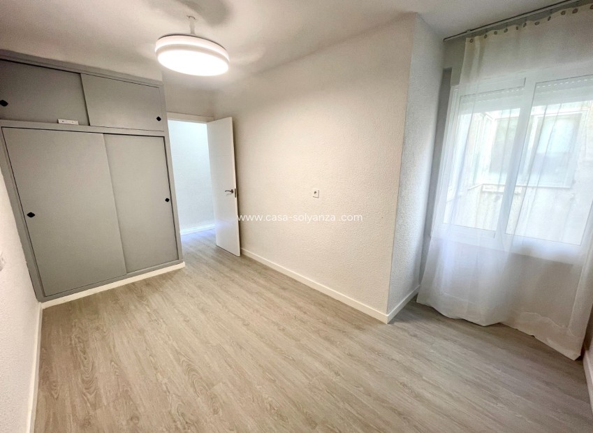 Herverkoop - Appartement / flat - Bigastro - Inland