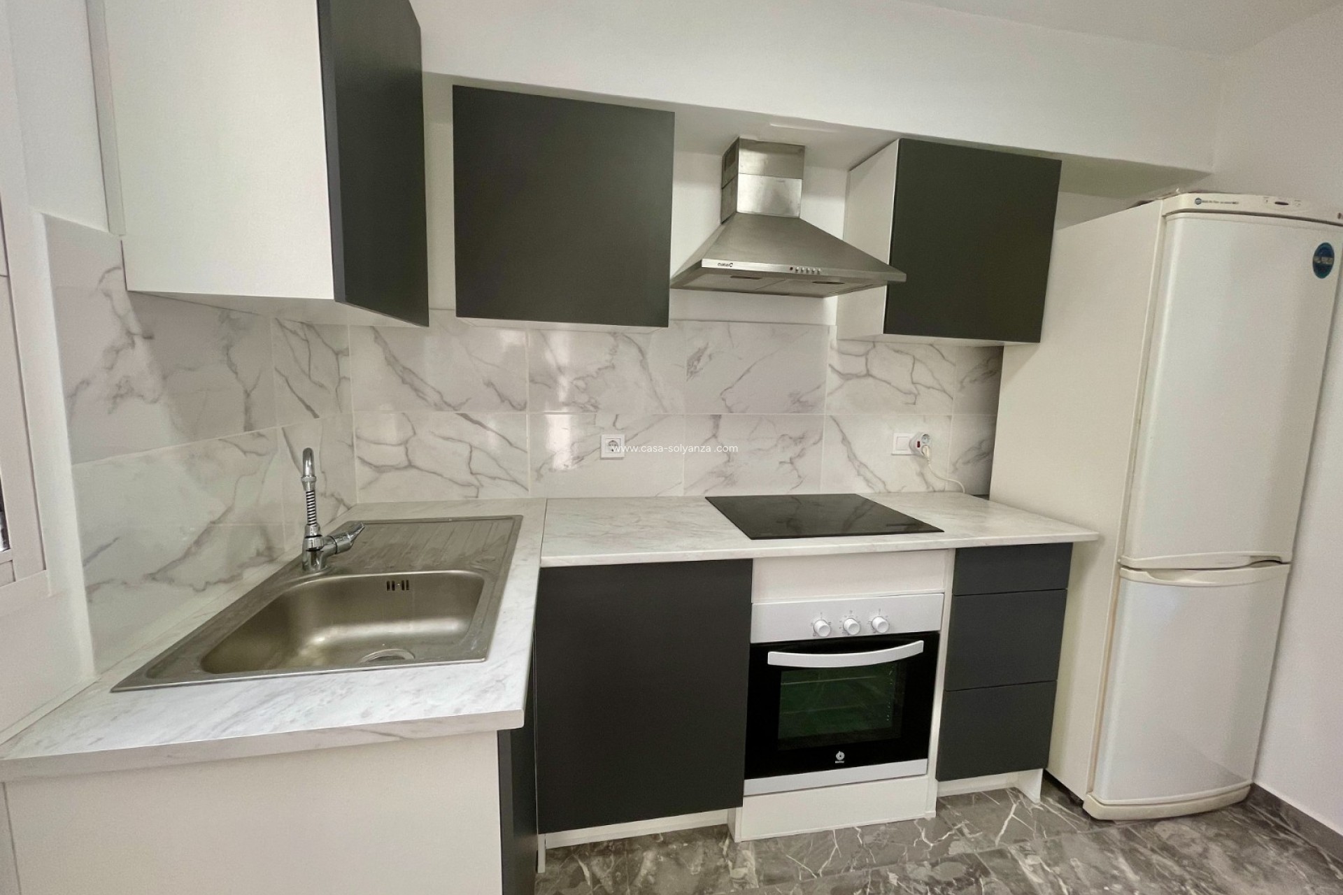 Herverkoop - Appartement / flat - Bigastro - Inland