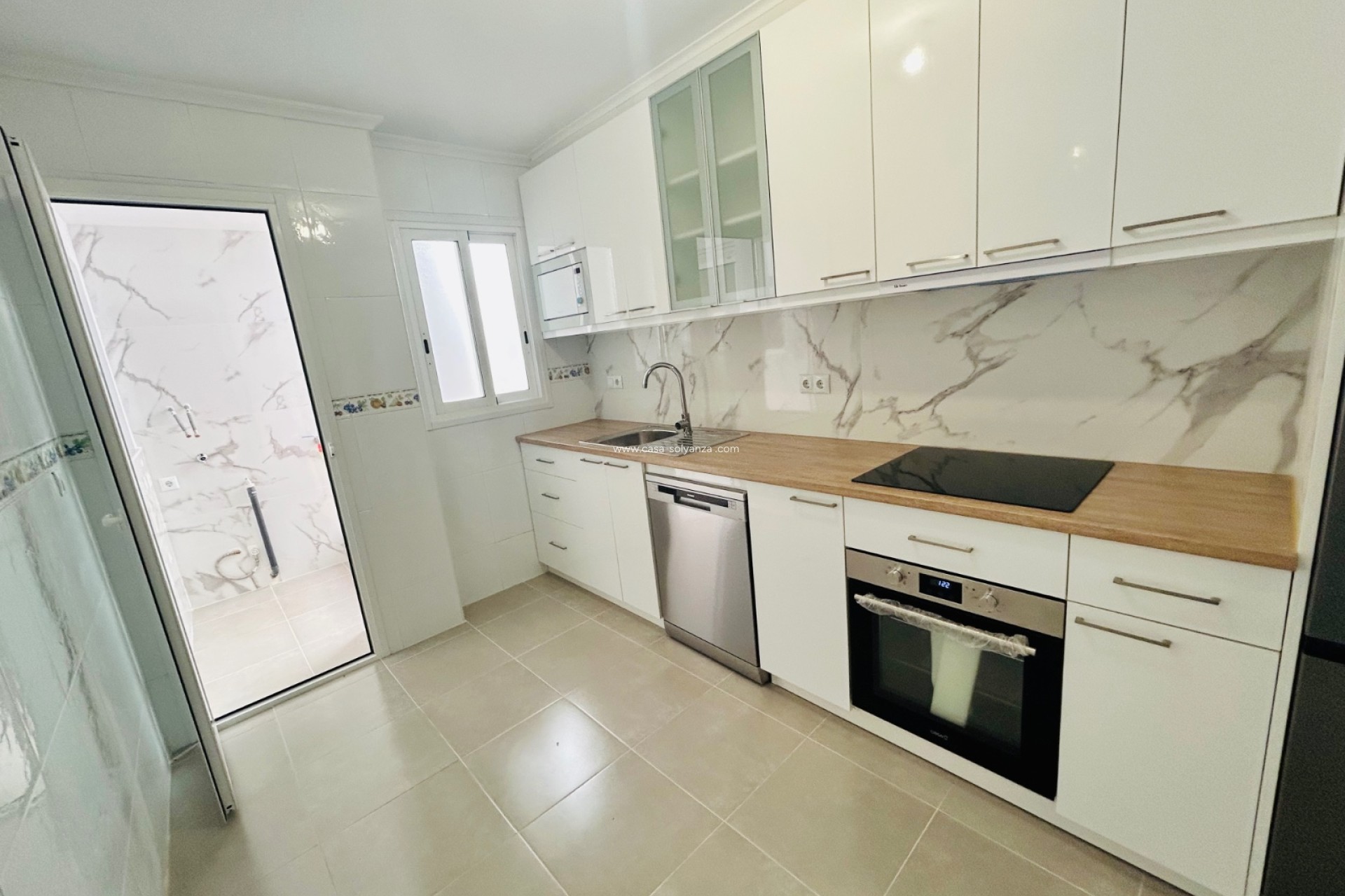 Herverkoop - Appartement / flat - Daya Nueva