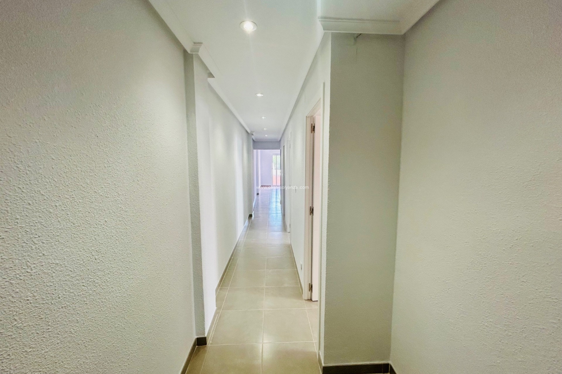 Herverkoop - Appartement / flat - Daya Nueva